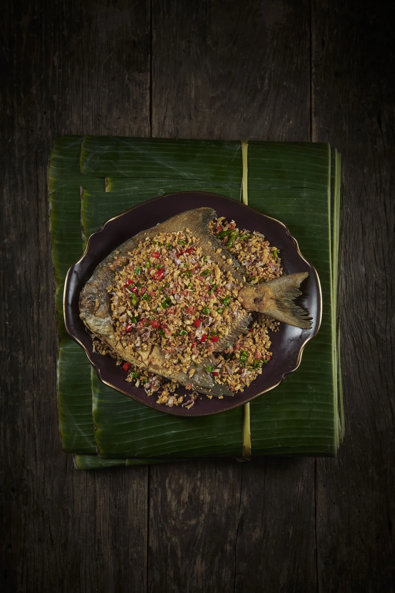 Deep Fried Pomfret with Garlic and Chilli